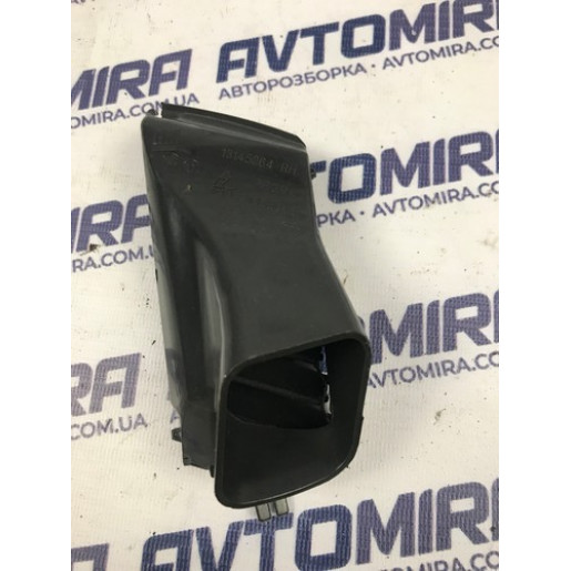 Дефлектор салону центральний правий Opel Zafira B 2005-2011 13145264